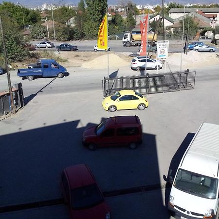Domus Aparthotel Skopje Esterno foto