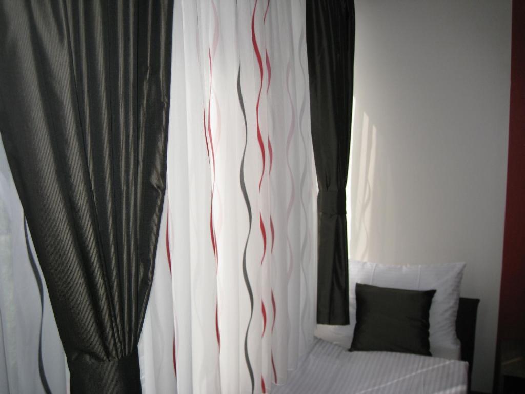 Domus Aparthotel Skopje Camera foto